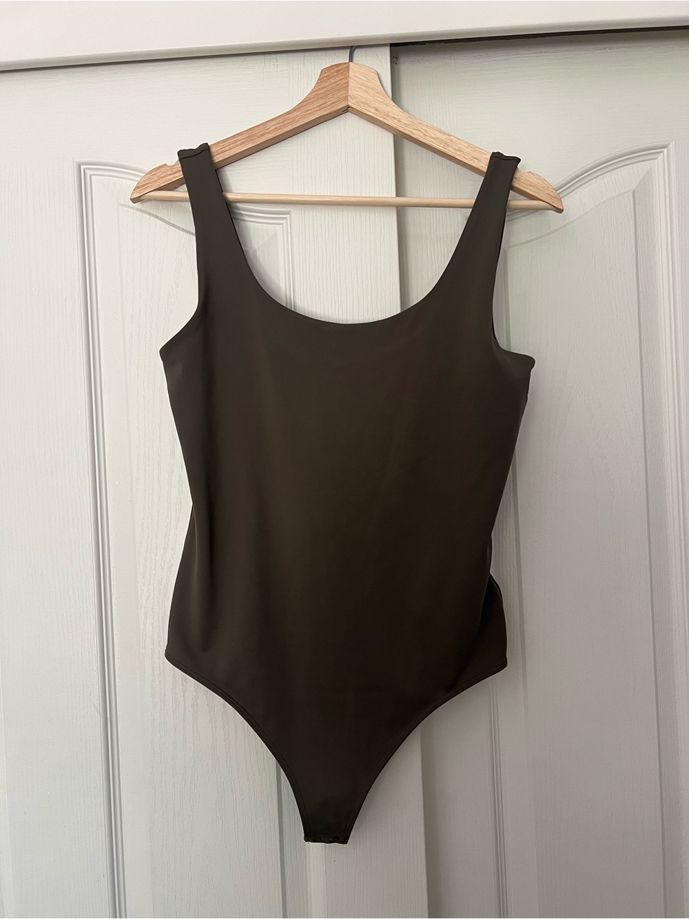 Express Body Contour Scoop Neck Bodysuit